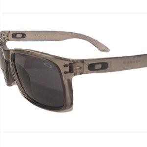 Oakley Holbrook Sunglasses Gray Black Lens Black
